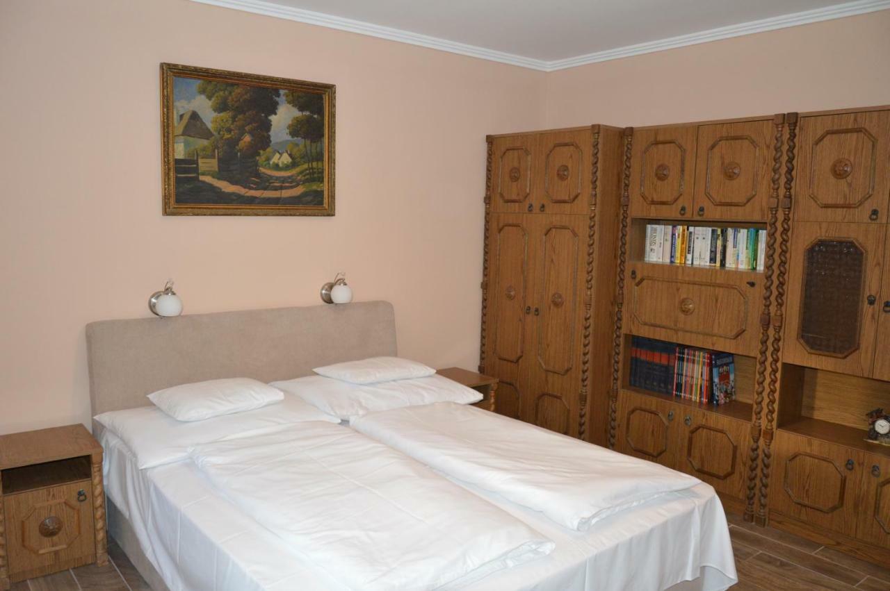 Varga Apartman Hévíz 外观 照片